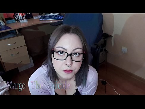 ❤️ Seksi djevojka s naočalama duboko siše dildo na kameri ❤❌ Porno na hr.trysex.ru